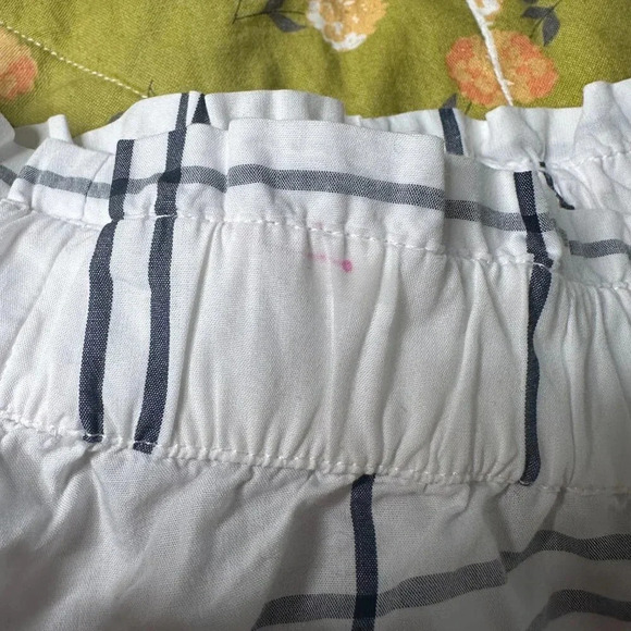 NWT Abercrombie & Fitch White Plaid Off the Shoulder Bell Sleeve Blouse Sz Small - Picture 5 of 5